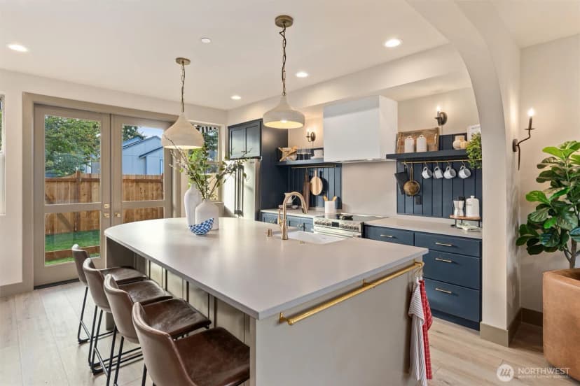 Property photo for 5033 25th Avenue Sw #b, Seattle photo 10