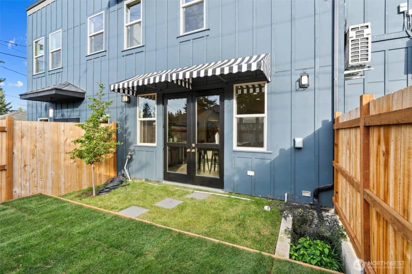 Property photo for 5033 25th Avenue Sw #b, Seattle photo 27