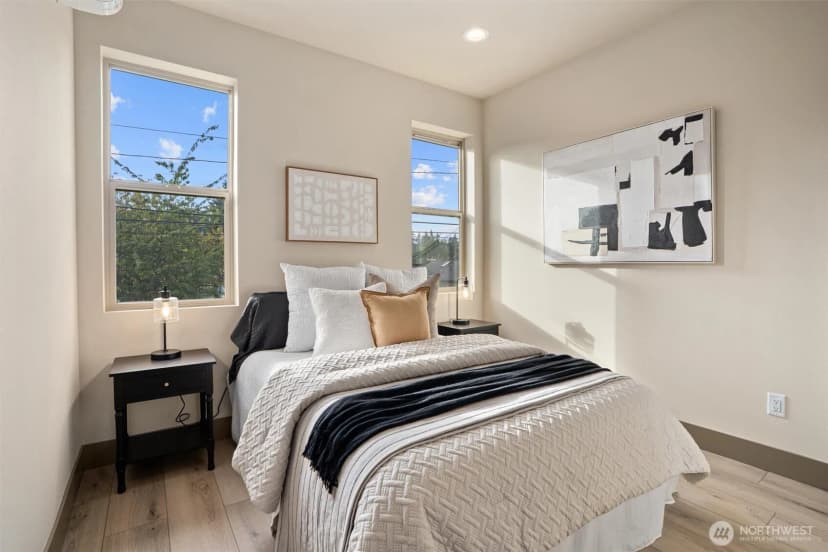 Property photo for 5033 25th Avenue Sw #b, Seattle photo 17