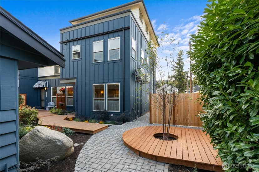 Property photo for 5033 25th Avenue Sw #b, Seattle photo 32
