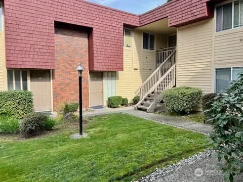 Property photo for 14200 Se 6th Street #84, Bellevue photo 2