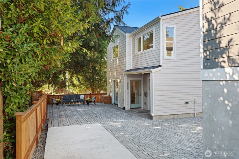 Property photo for 8809 12th Avenue Ne, Seattle photo 21