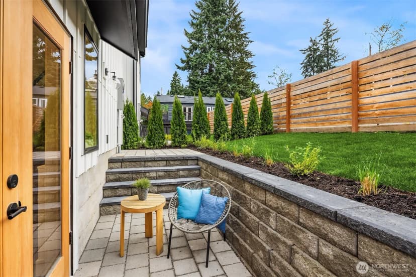 Property photo for 13768 22nd Avenue Ne, Seattle photo 8