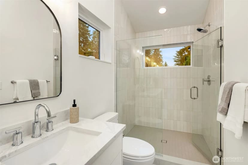 Property photo for 13768 22nd Avenue Ne, Seattle photo 16