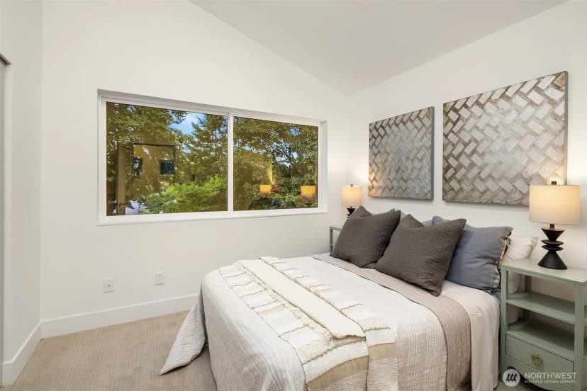 Property photo for 13768 22nd Avenue Ne, Seattle photo 11