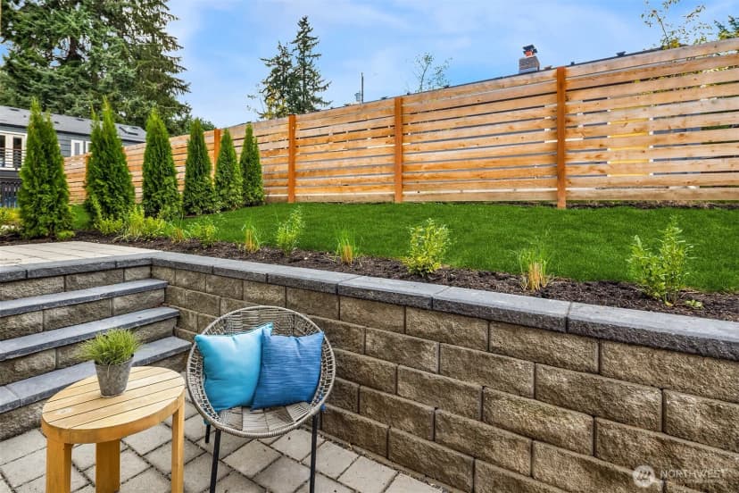 Property photo for 13768 22nd Avenue Ne, Seattle photo 9