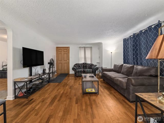 Property photo for 12647 24th Avenue S, Seattle photo 3