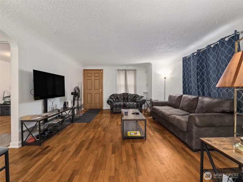 Property photo for 12647 24th Avenue S, Seattle photo 3