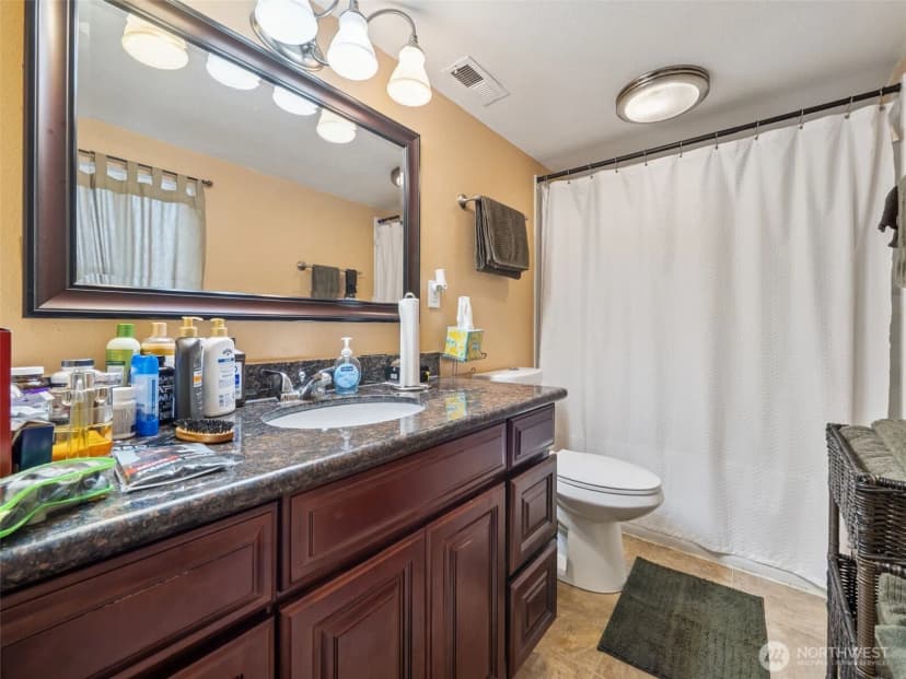 Property photo for 12647 24th Avenue S, Seattle photo 9