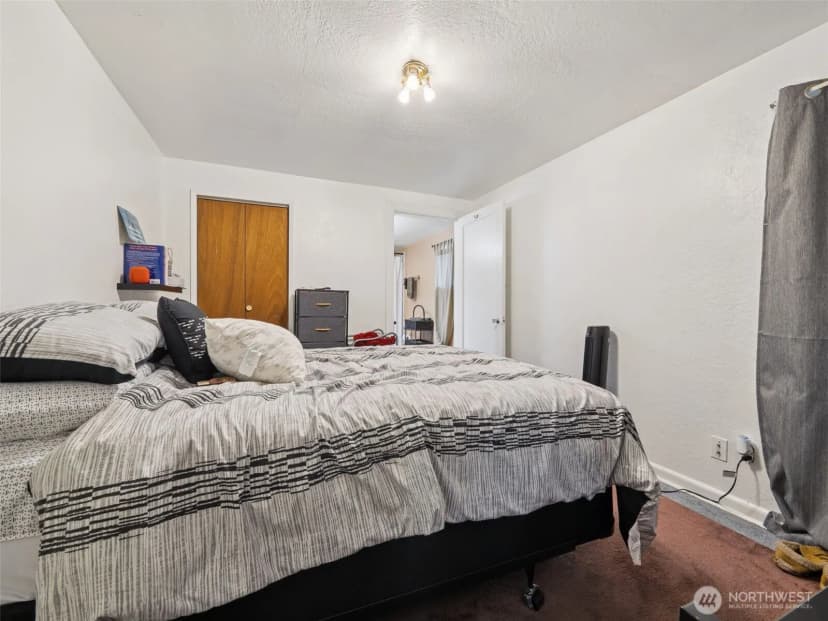 Property photo for 12647 24th Avenue S, Seattle photo 8