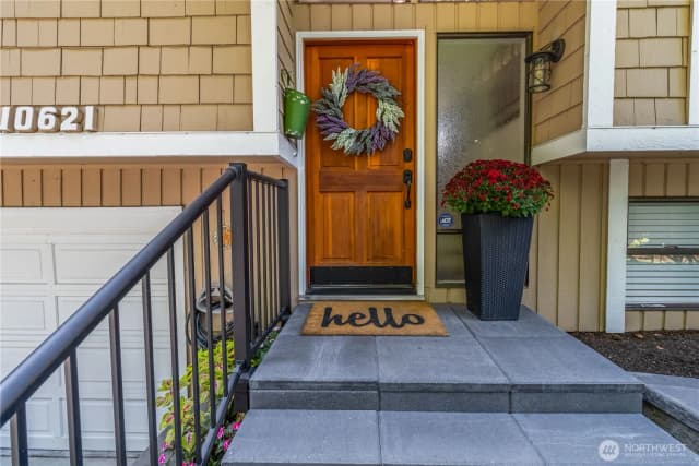 Property photo for 10621 Ne 147th Street, Bothell photo 2