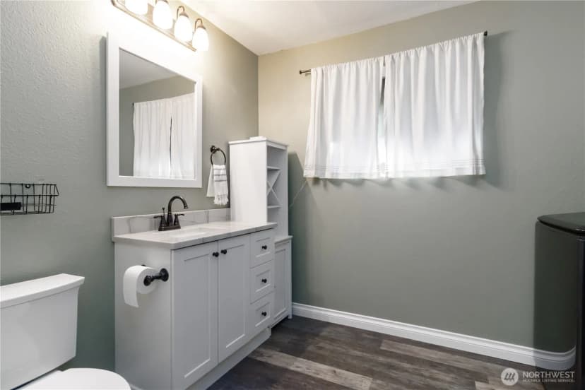Property photo for 10621 Ne 147th Street, Bothell photo 25