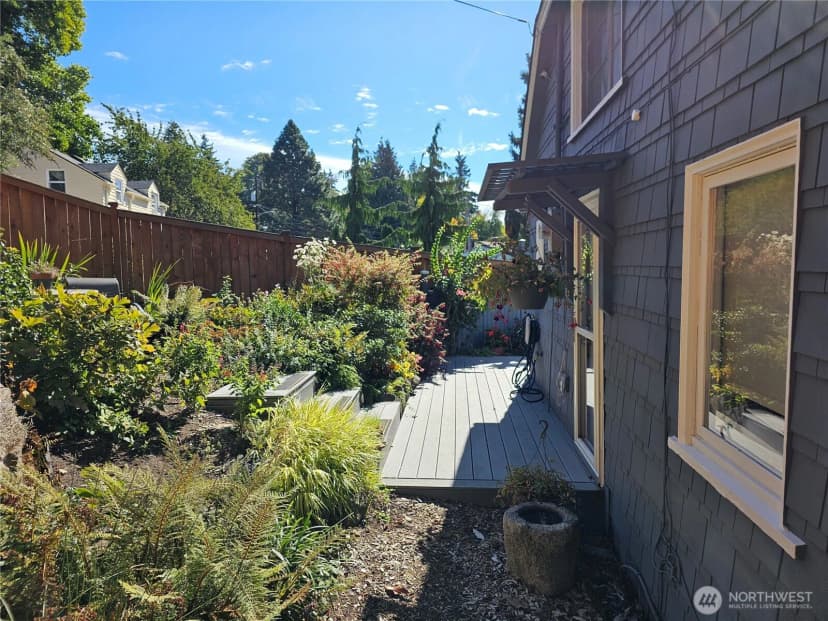 Property photo for 2822 Prosch Avenue W, Seattle photo 10