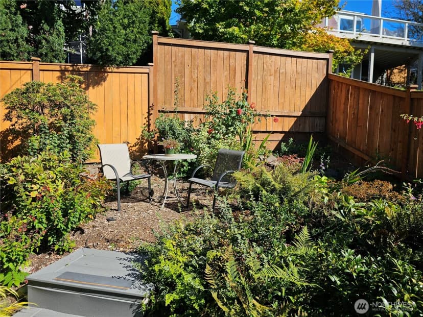 Property photo for 2822 Prosch Avenue W, Seattle photo 9