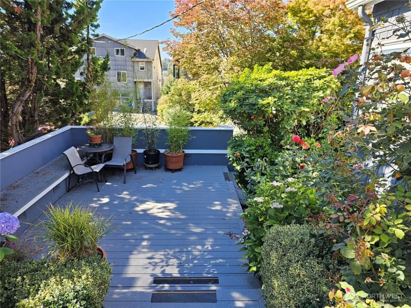 Property photo for 2822 Prosch Avenue W, Seattle photo 5