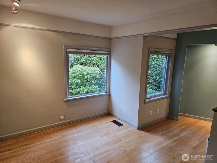 Property photo for 2822 Prosch Avenue W, Seattle photo 20
