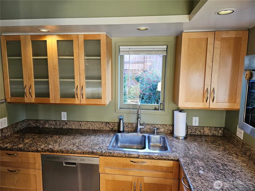 Property photo for 2822 Prosch Avenue W, Seattle photo 15