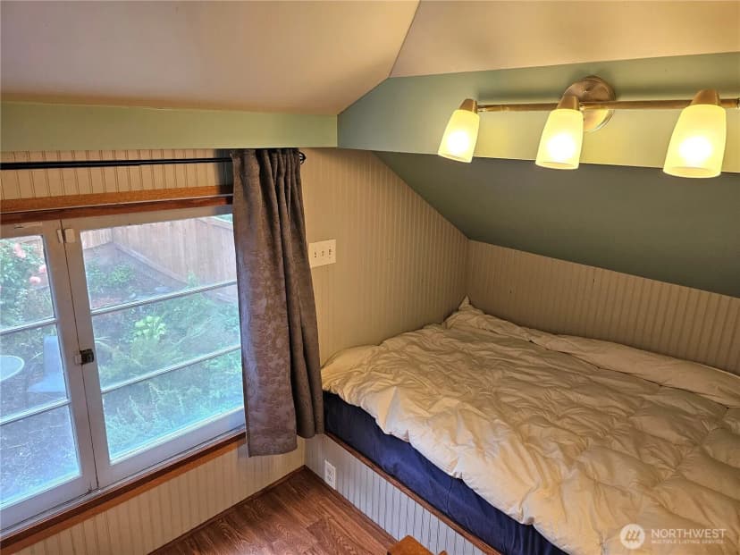 Property photo for 2822 Prosch Avenue W, Seattle photo 29