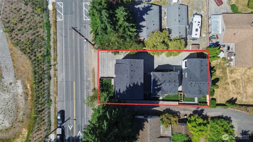 Property photo for 12046 5th Avenue Ne, Seattle photo 28