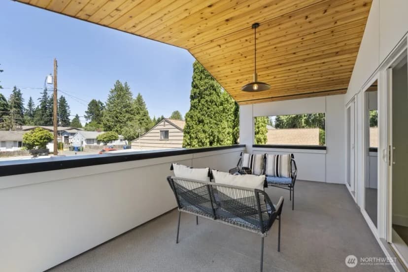 Property photo for 12046 5th Avenue Ne, Seattle photo 11