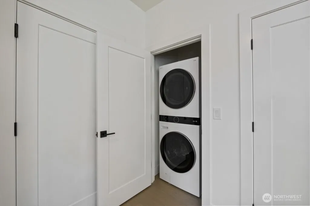 Property photo for 12046 5th Avenue Ne, Seattle photo 25