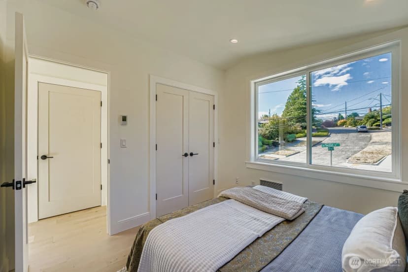 Property photo for 8800 41st Avenue Sw, Seattle photo 24