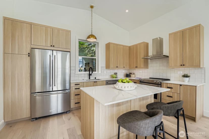 Property photo for 8800 41st Avenue Sw, Seattle photo 12