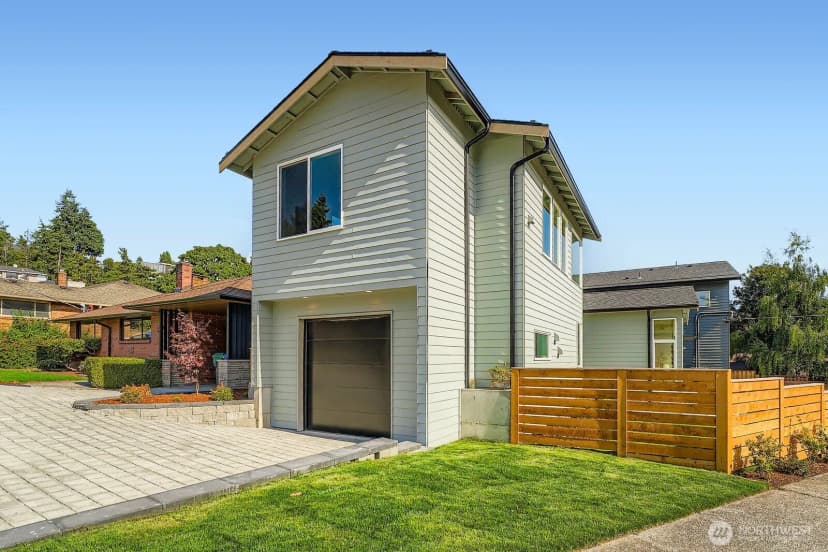 Property photo for 8800 41st Avenue Sw, Seattle photo 2