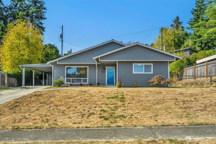 Property photo for 10237 31st Avenue Sw, Seattle