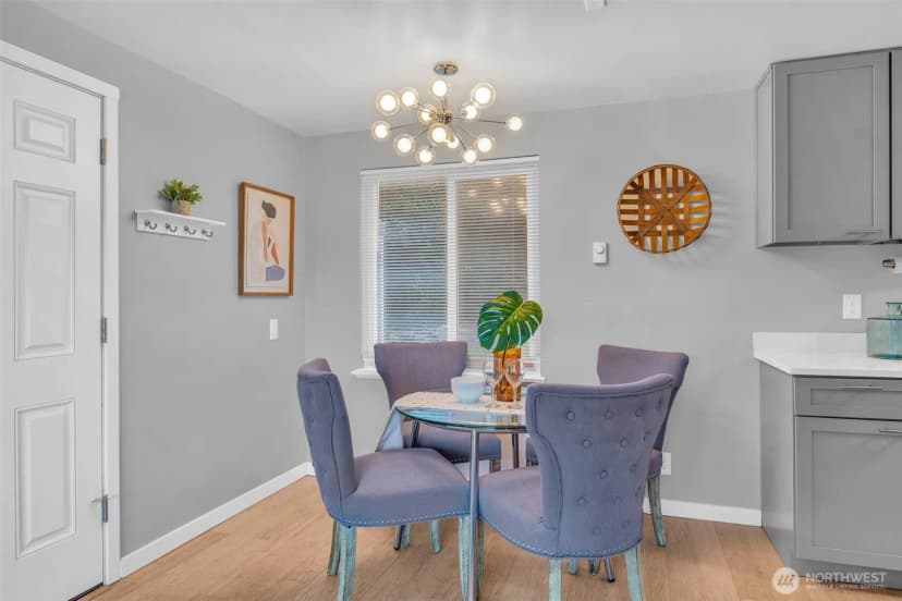 Property photo for 10237 31st Avenue Sw, Seattle photo 5