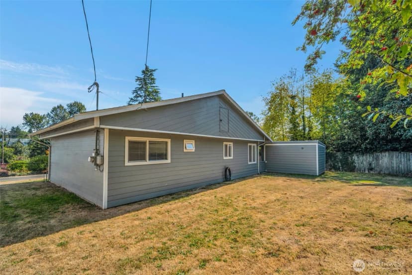 Property photo for 10237 31st Avenue Sw, Seattle photo 14