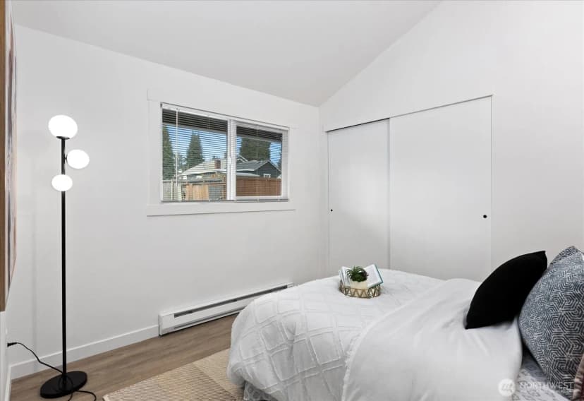 Property photo for 10439 17th Avenue Sw, Seattle photo 6