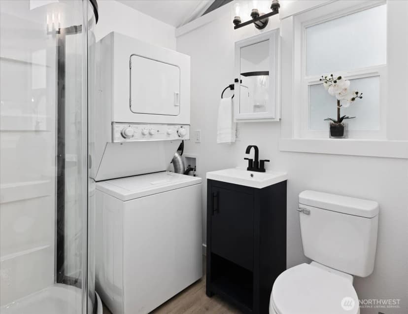 Property photo for 10439 17th Avenue Sw, Seattle photo 19