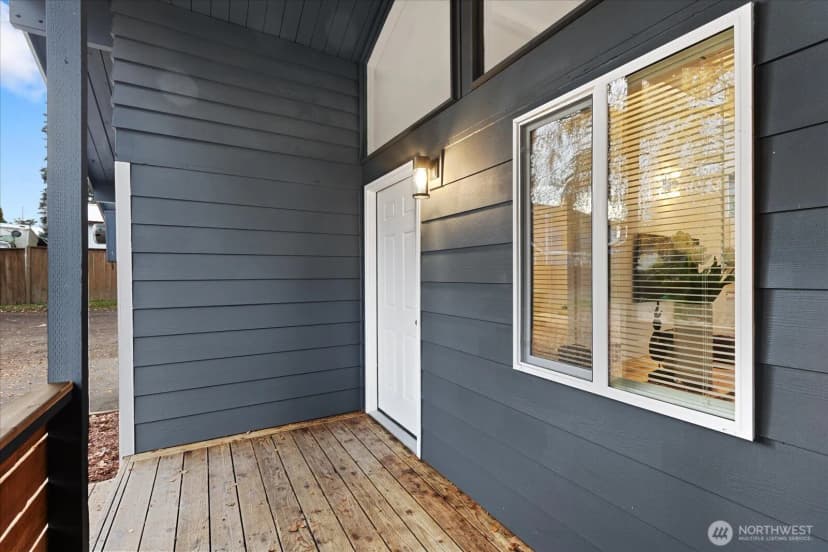 Property photo for 10439 17th Avenue Sw, Seattle photo 28