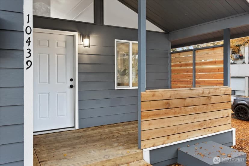 Property photo for 10439 17th Avenue Sw, Seattle photo 26