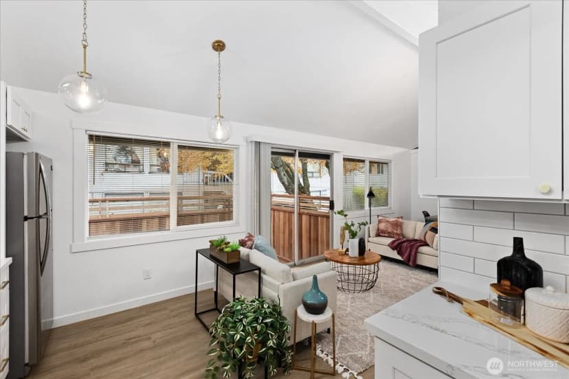 Property photo for 10439 17th Avenue Sw, Seattle photo 16