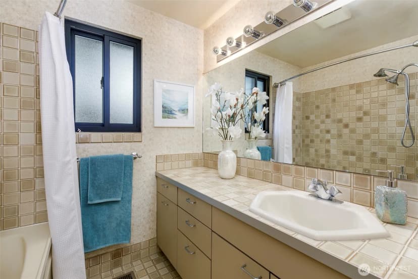 Property photo for 12241 12th Avenue Nw, Seattle photo 21