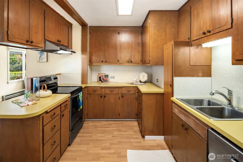 Property photo for 307 Tamarack Avenue, Everett photo 10
