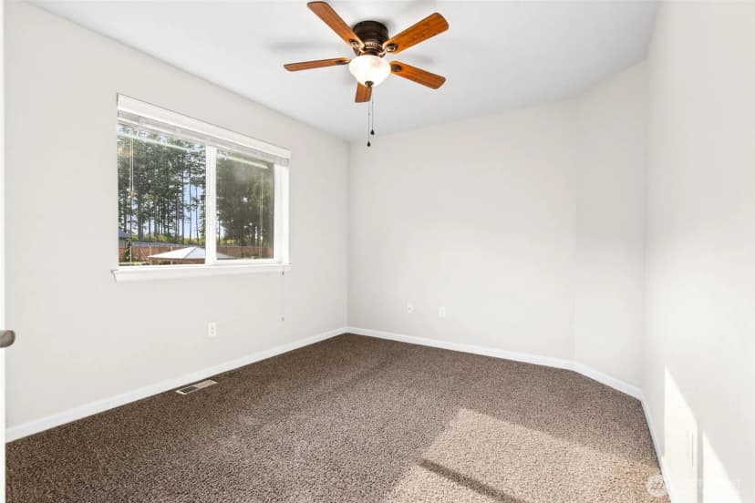 Property photo for 4749 Waxwing Court Ne, Lacey photo 24