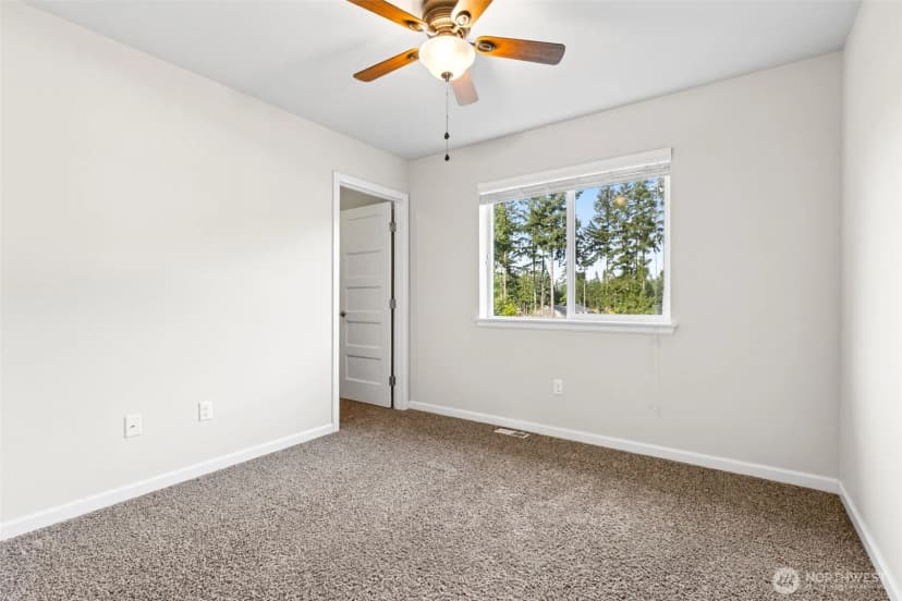 Property photo for 4749 Waxwing Court Ne, Lacey photo 26