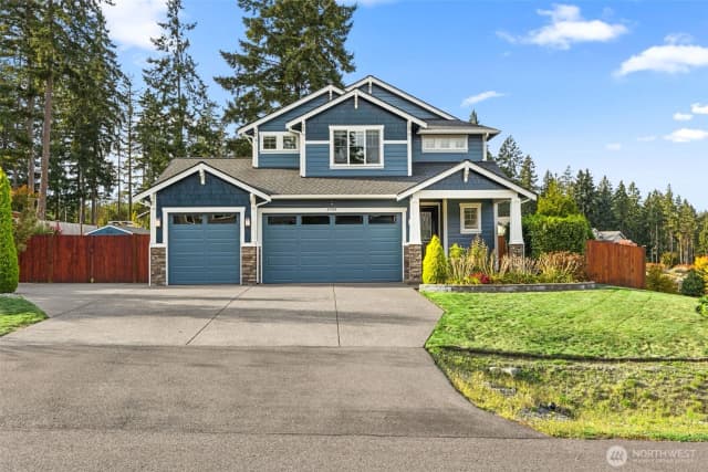 Property photo for 4749 Waxwing Court Ne, Lacey photo 2