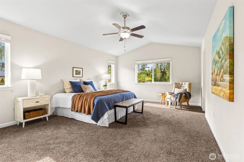 Property photo for 4749 Waxwing Court Ne, Lacey photo 18