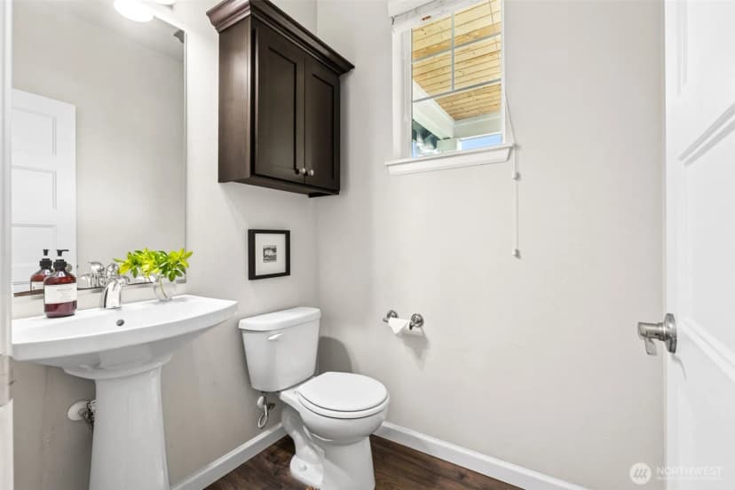 Property photo for 4749 Waxwing Court Ne, Lacey photo 15