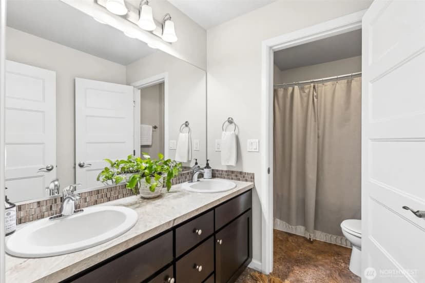 Property photo for 4749 Waxwing Court Ne, Lacey photo 25