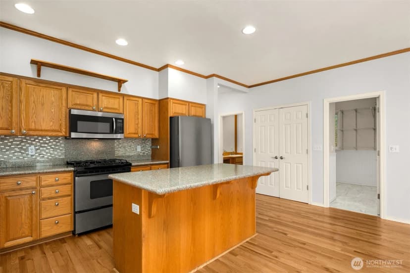 Property photo for 15507 216th Avenue Ne, Woodinville photo 18