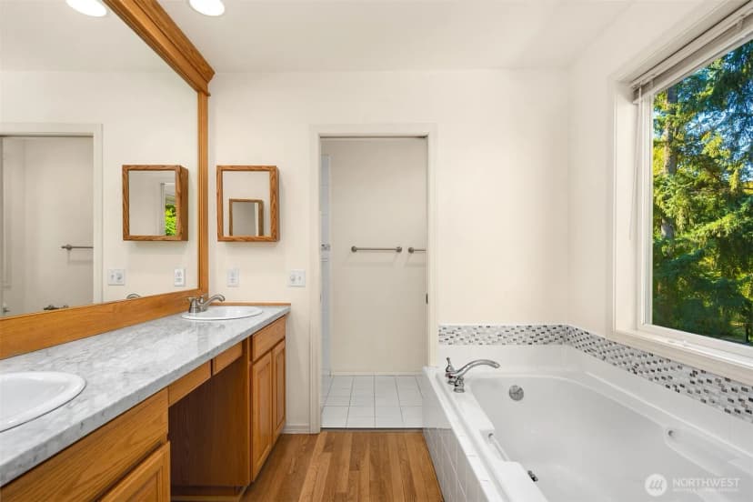 Property photo for 15507 216th Avenue Ne, Woodinville photo 24