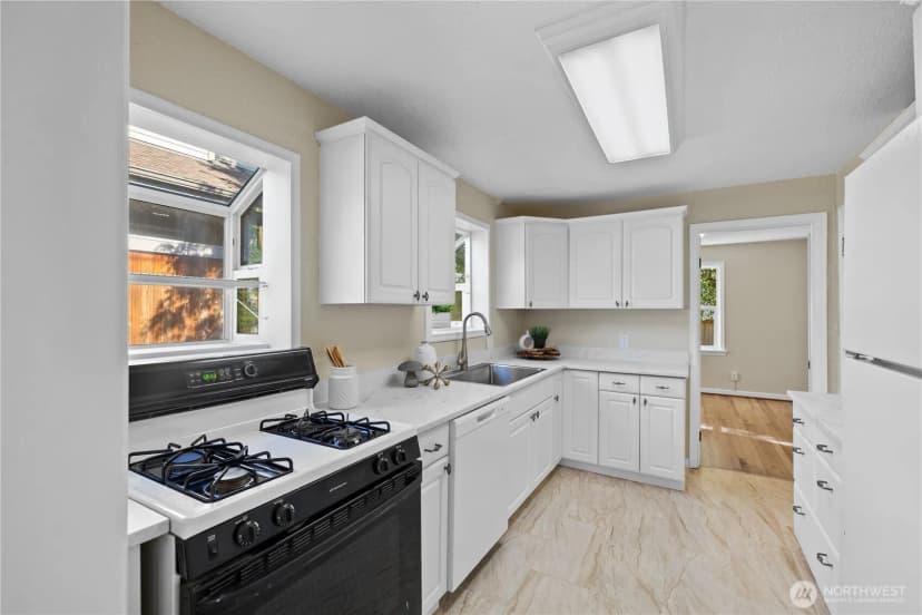 Property photo for 10130 Ne 189th Street #a, Bothell photo 9