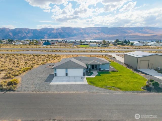 Property photo for 447 Airport Way Sw, Mattawa photo 3