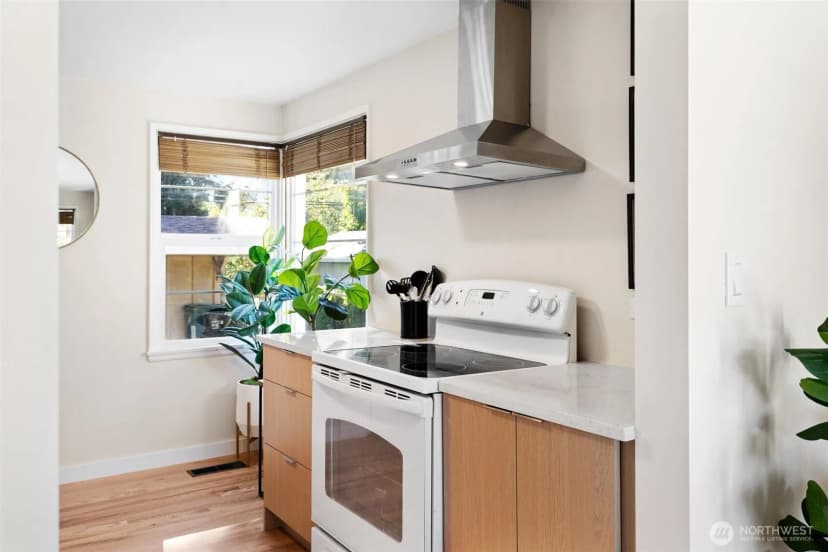 Property photo for 615 Nw 48th Street, Seattle photo 11