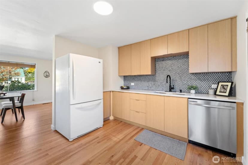 Property photo for 615 Nw 48th Street, Seattle photo 8
